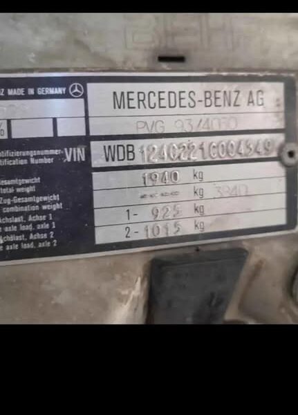 Mercedes-Benz E220 W124