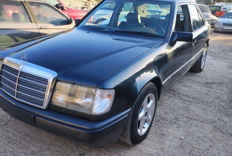 Mercedes E 260