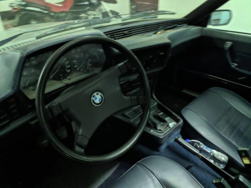 BMW E24 633 CSi z 1977 r. – klasyk w świetnym stanie z Grecji
