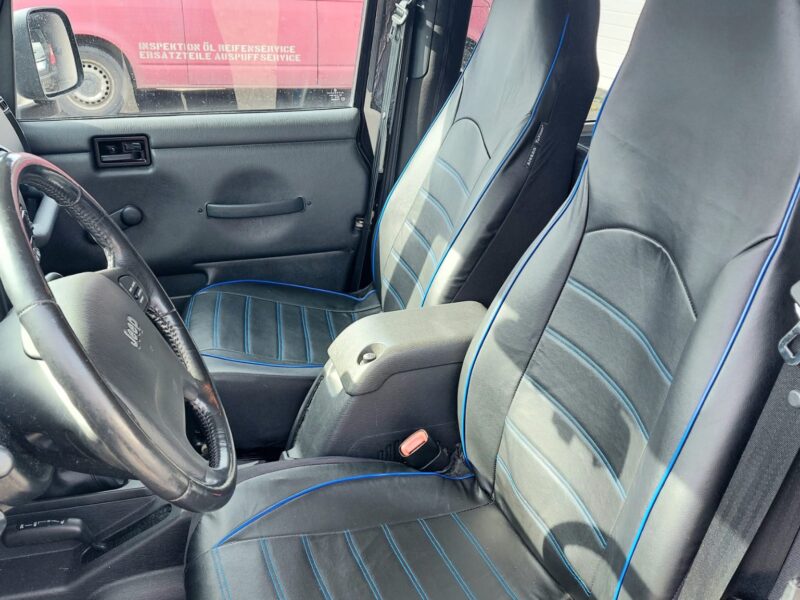 Sprzedam Jeep TJ oryginale. Stan doskonały.