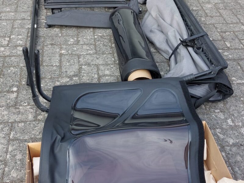 Sprzedam Jeep TJ oryginale. Stan doskonały.