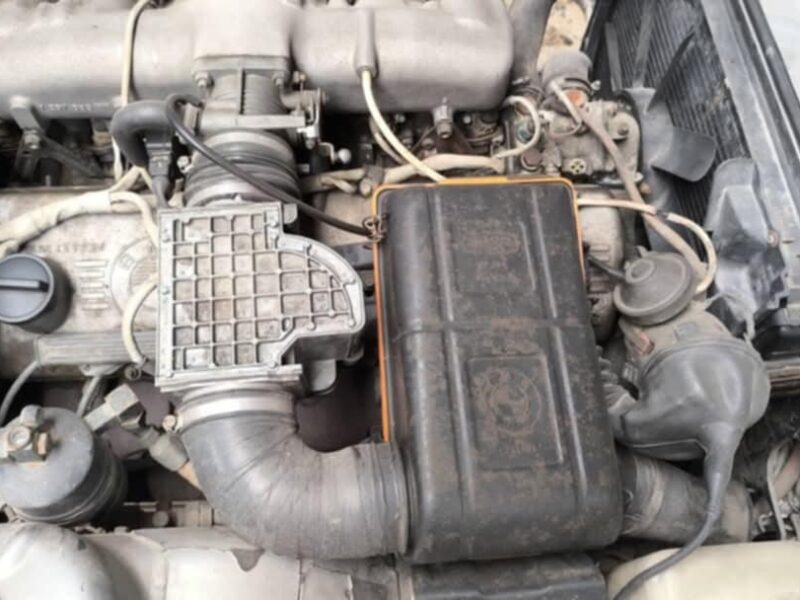 BMW E24 633 CSi z 1977 r. – klasyk w świetnym stanie z Grecji