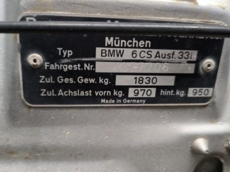 BMW E24 633 CSi z 1977 r. – klasyk w świetnym stanie z Grecji