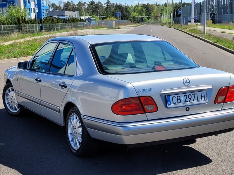 Mercedes E320 benzyna KLASYK !!!