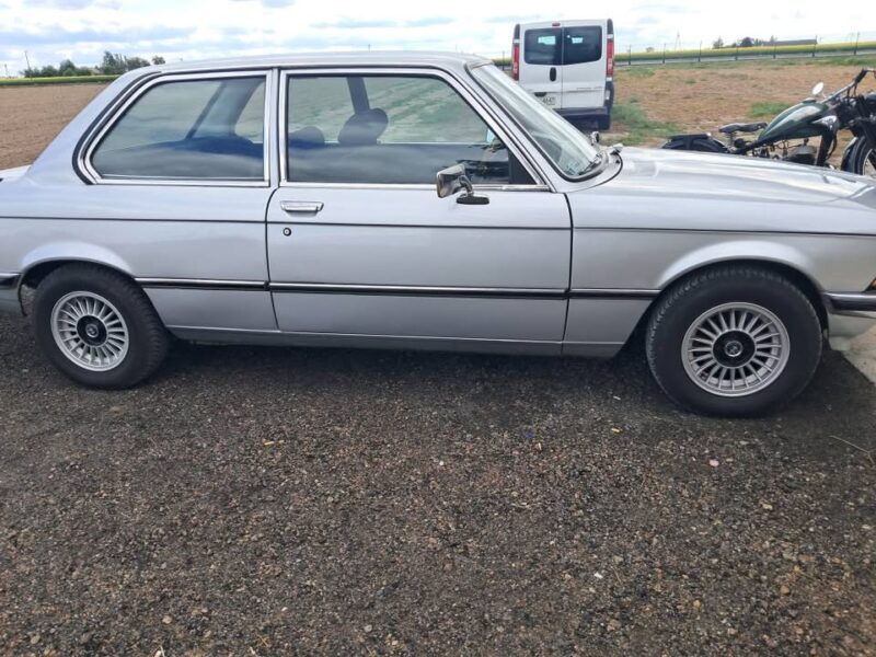 Sprzedam zabytkowe BMW 316 z 1978 r