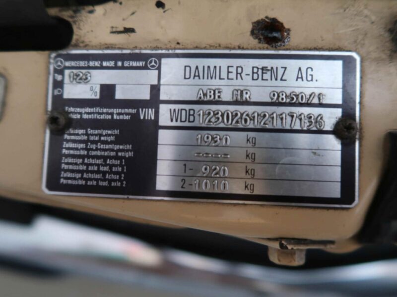 Mercedes-Benz W123 2500cc Benzyna | Klasyk z duszą | 202 000 km