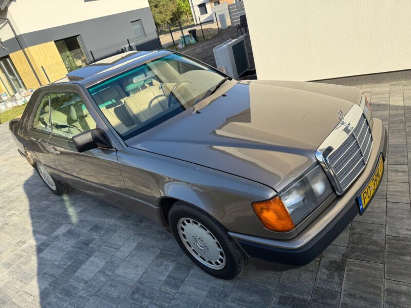 Mercedes 124 Coupe 300 CE