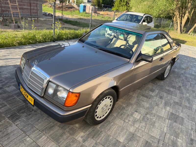 Mercedes 124 Coupe 300 CE
