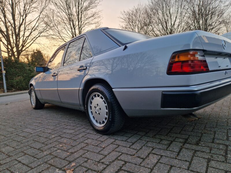 Mercedes W124 2.6 automat