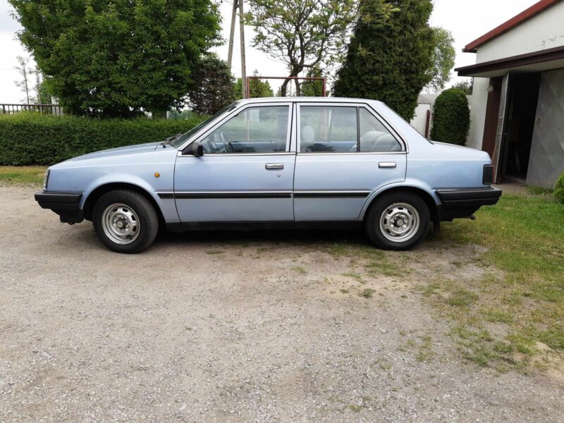 Nissan sunny b11