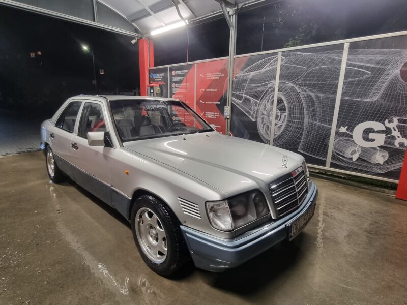 Mercedes W124 300D