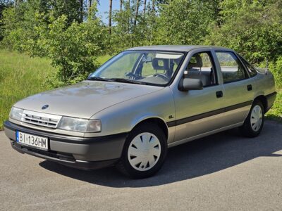 KAPSUŁA CZASU - PRAWIE NOWE AUTO