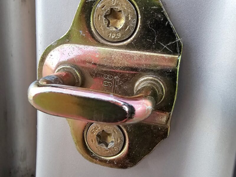 KAPSUŁA CZASU - PRAWIE NOWE AUTO