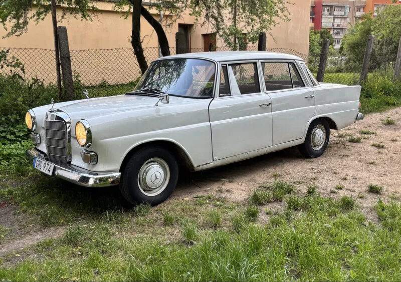 Mercedes 200D 1967 – Piękny klasyk!