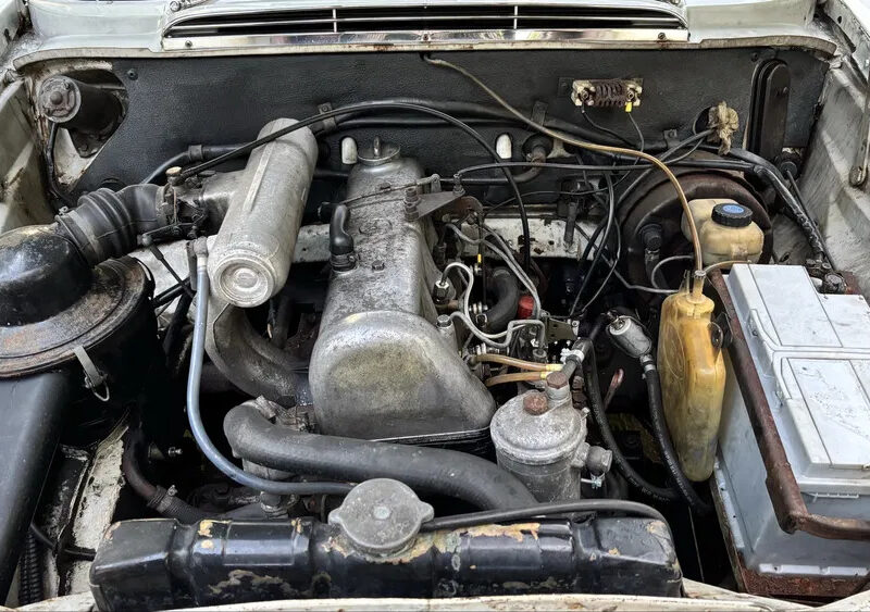 Mercedes 200D 1967 – Piękny klasyk!