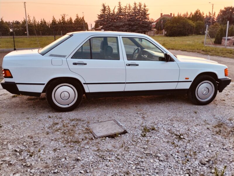 1988 Mercedes-Benz 190 w201 2,0 benzyna