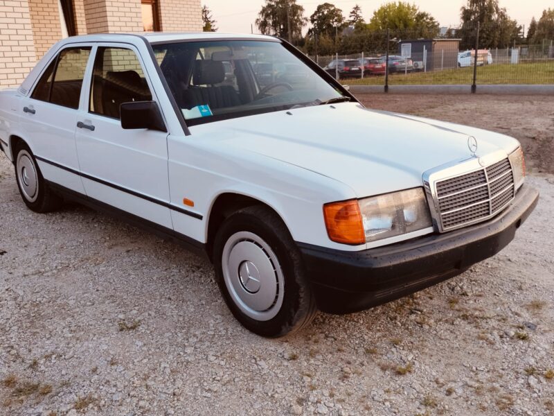 1988 Mercedes-Benz 190 w201 2,0 benzyna