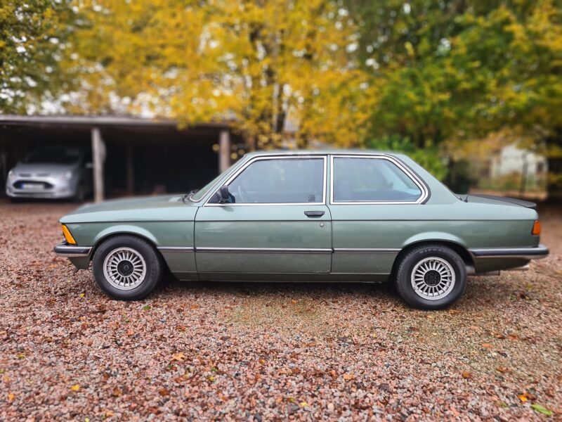 BMW 323i e21