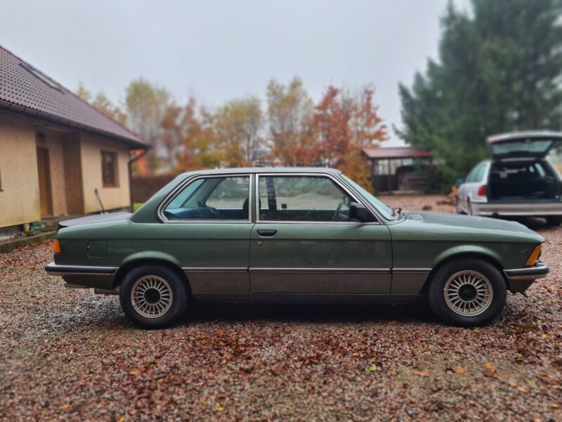 BMW 323i e21