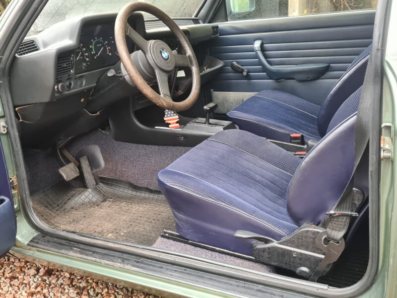 BMW 323i e21