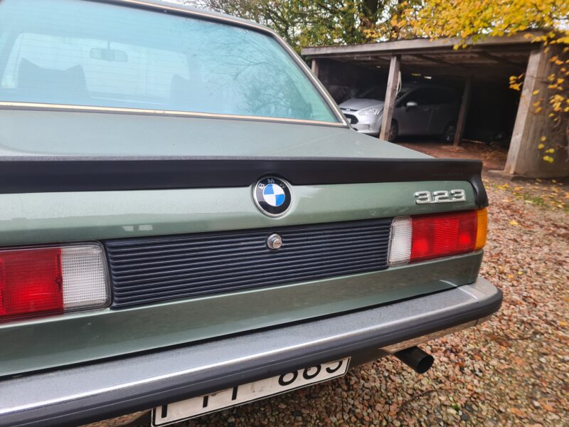 BMW 323i e21