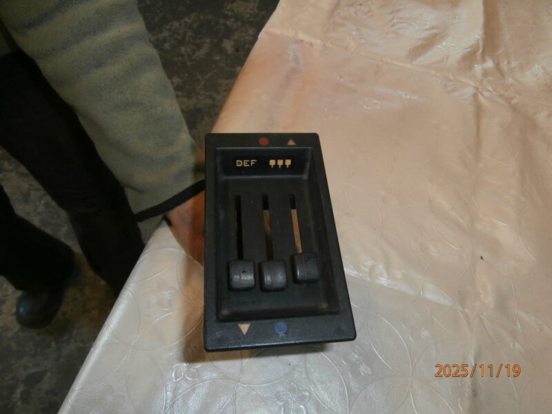 Mercedes ruchome przełączniki ogrzewania.