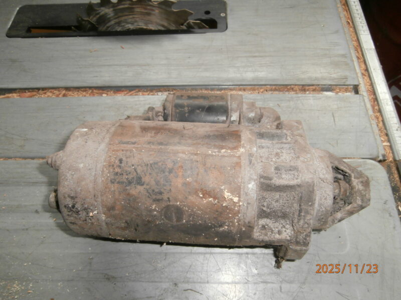 Rozrusznik Mercedes 407,508,608.