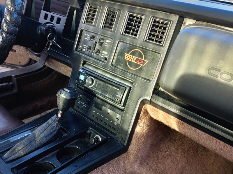 CHEVROLET CORVETTE C4 1986 r