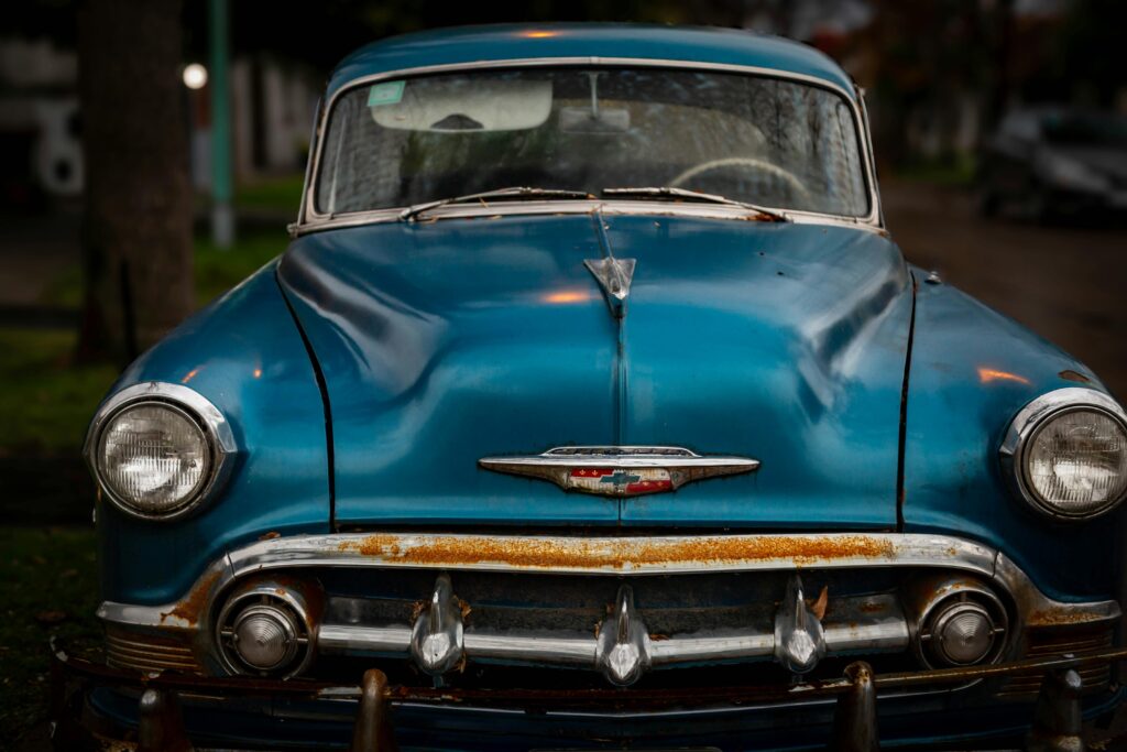 tani klasyczny samochód do renowacji – ukryte koszty zakupu