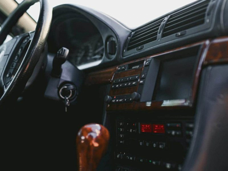 BMW Serii 7 E38 V12 – egzemplarz kolekcjonerski | wersja kuloodporna | historia dyplomatyczna