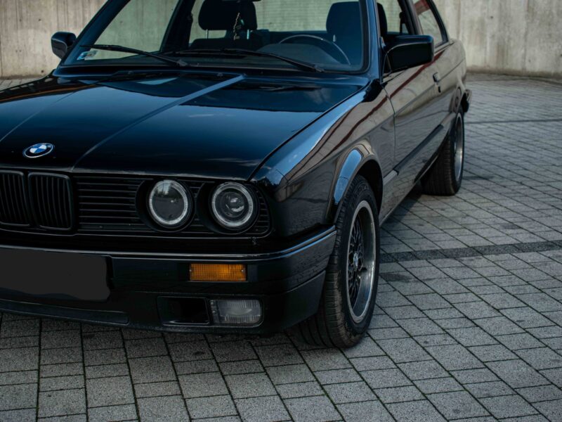 bmw e30 320i
